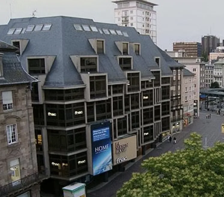 Maison Rouge